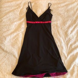 🖤🎀 Black dress 🎀🖤 | Spaghetti straps | PINK BOW DETAIL 🖤 Size small